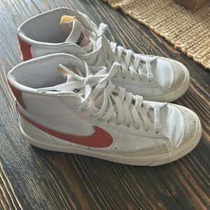 Nike Blazers White/Orange women’s 7.5